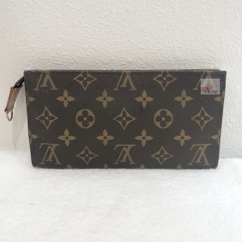 SOLD LOUIS VUITTON Monogram Bucket GM Pochette